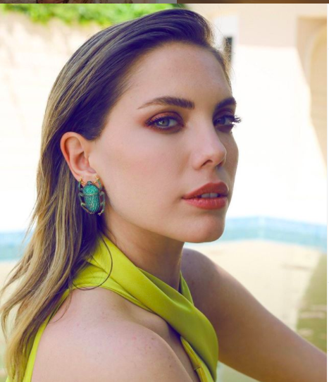 Eda Ece Yasak Elma'dan ayrıldı mı Eda Ece kimdir yaşı kaç? - Resim: 1