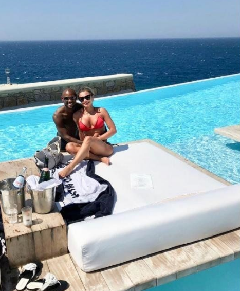 Vagner Love ve eşi tatilde! - Resim: 2
