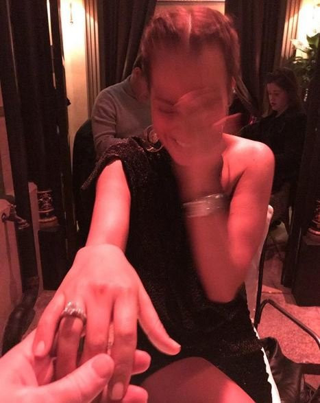 Bengü Selim Selimoğlu nişanladı Bengü'nün elbisesine bakın! - Resim: 2