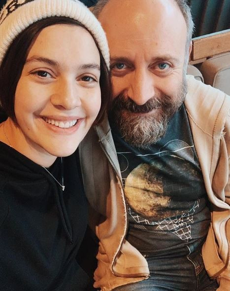 Bergüzar Korel ve Halit Ergenç'ten takdire şayan hareket! Örnek davranış - Resim: 3