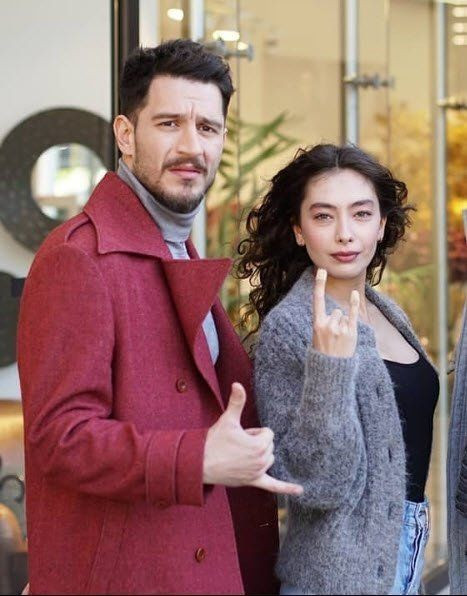 Uraz Kaygılaroğlu Sefirin Kızı'ndan ayrıldı Cem Yılmaz'la yeni projeye imza attı - Resim: 3