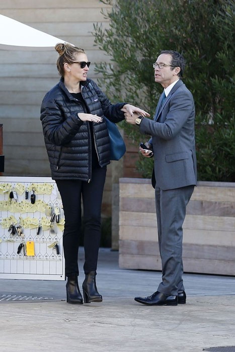 Evli 3 çocuk annesi ünlü yıldız başka bir erkekle... - Resim: 3