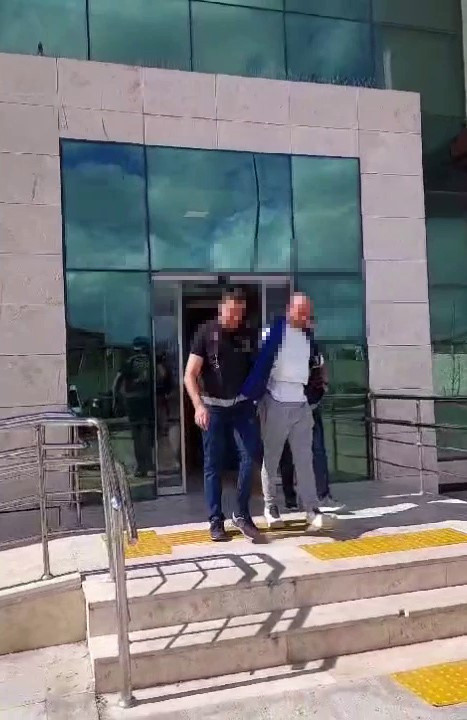 Voleybol antrenörü cinsel istismardan gözaltına alındı! "Bazen olur öyle" demiş - Resim: 0