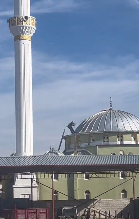 Tokatlı Yücel dede sosyal medyada gündem oldu buraya çıkmak cesaret ister - Resim: 2