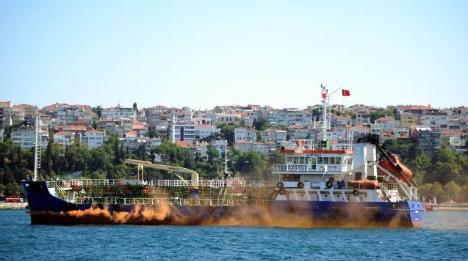 Boğazda beklenen felaket gerçekleşti - Resim: 1