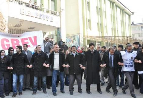 Memurlar sokaklara döküldü - Resim: 4