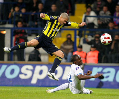 Fenerbahçe liderliği bırakmadı - Resim: 2