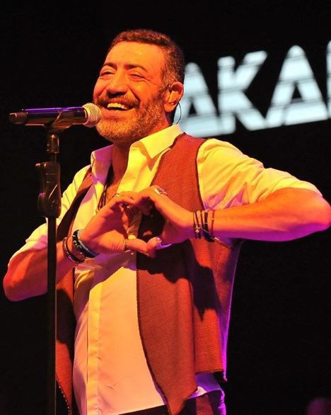 Hakan Altun Kanal D Çok Akustiğe konuk oldu! Sosyal medya adeta yıkıldı - Resim: 1