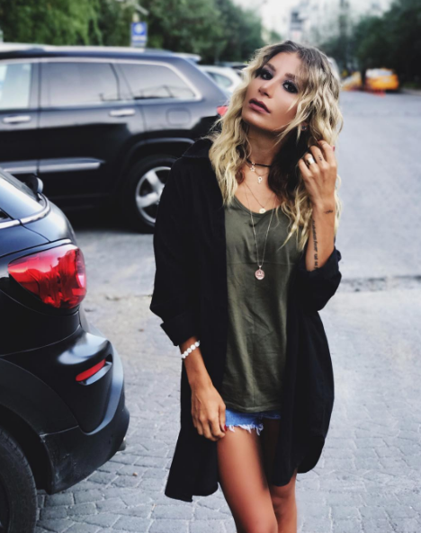 İrem Derici hastanede herkes Lider Şahin'i soruyordu  - Resim: 1