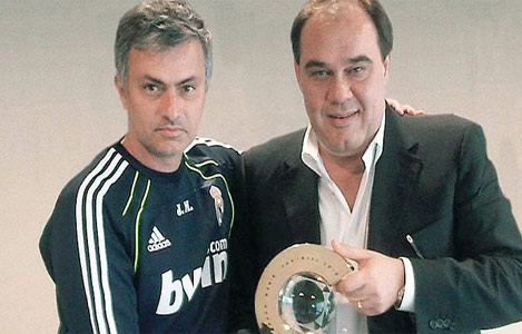 Demirören'i fena ti'ye aldılar - Resim: 1