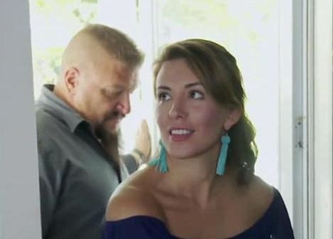 Televizyondaki kadını görünce koşa koşa telefona sarıldı  - Resim: 4