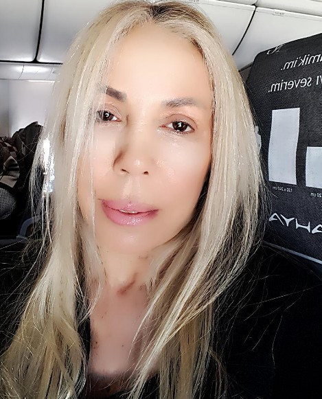 Semiha Yankı genç kızlara taş çıkarttı bikinili haline bakın - Resim: 3