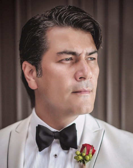 Bekçi açıkladı 'Vatan Şaşmaz'ın mezarına geceleri gizemli...' - Resim: 2