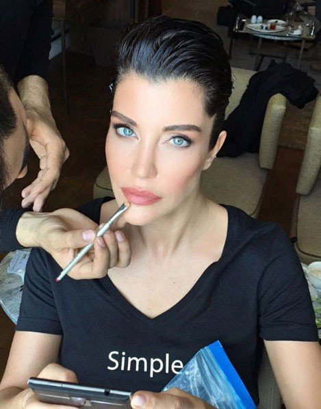 Deniz Akkaya'dan şok 'Bacak arasına sıkışıp kalmış...' - Resim: 2