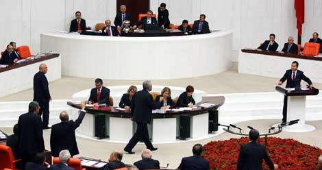 MHP ayağa kalktı - Resim: 3