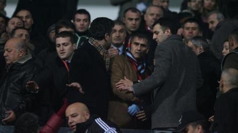 İnönü'de şeref tribünü karıştı - Resim: 2