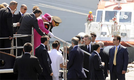 Kraliçe boğaza hayran kaldı - Resim: 3