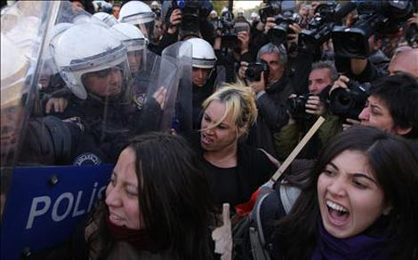 Kadına yönelik şiddete hayır! - Resim: 2