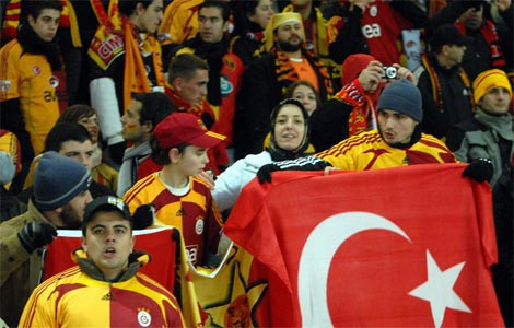 Almanya'da sarı kırmızı gece - Resim: 2