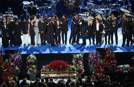 Michael Jackson böyle gömüldü - Resim: 1