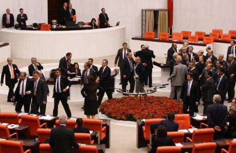 Gülen tartışması Meclis'i gerdi - Resim: 3