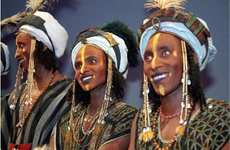 Bu insanlar niçin böyle bakıyor dersiniz? - Resim: 1