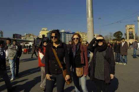 Taksim'e develerle geldiler - Resim: 4