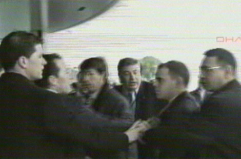 Korumalar kapıştı - Resim: 4