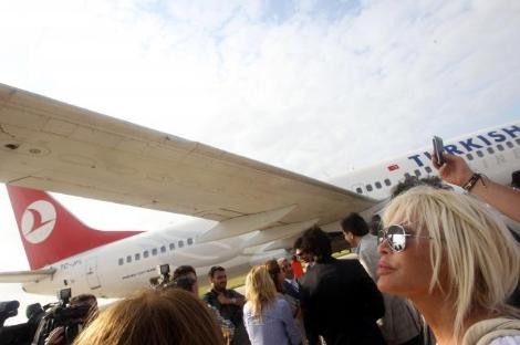 Heyeti taşıyan uçak bu hale geldi - Resim: 3