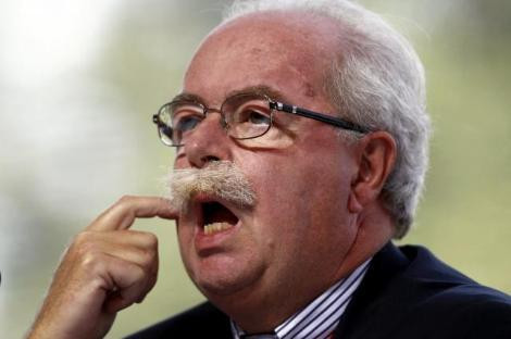 Kendinden çok bıyıkları dikkat çekti - Resim: 3