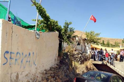 Niğde şehidini böyle uğurladı - Resim: 1