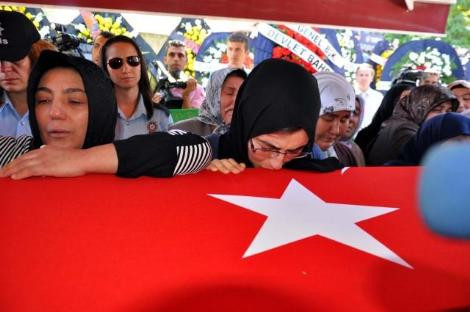 Şehit polise son görev! - Resim: 4