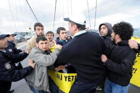 Boğaziçi Köprüsü fena karıştı - Resim: 2