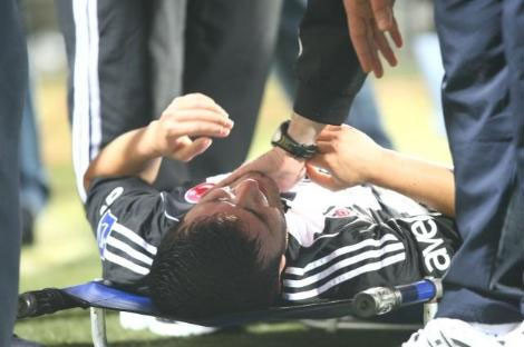 Beşiktaşlı futbolcunun ayağı kırıldı  - Resim: 4