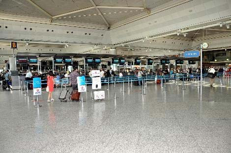 Atatürk Havalimanı bomboş! - Resim: 2