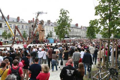 Uyuyan dev - Resim: 4