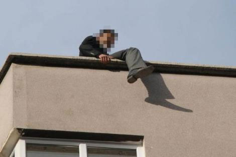 İntihar ederken bayıldı! - Resim: 2