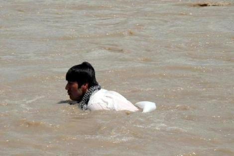 Başrol oyuncusu boğuluyordu - Resim: 2