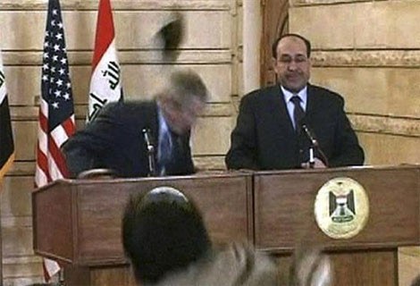 Bush'tan tuhaf pozlar - Resim: 3