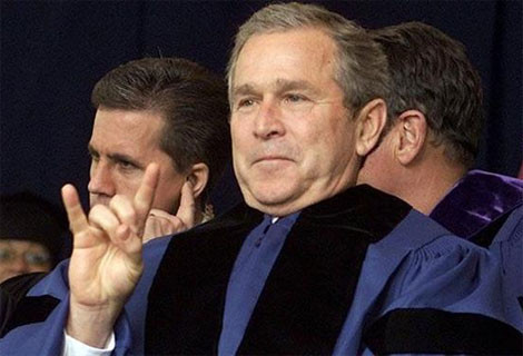 Bush'tan tuhaf pozlar - Resim: 4