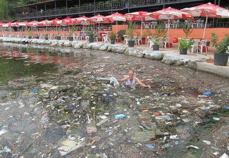 Deniz çöplüğe döndü! - Resim: 4
