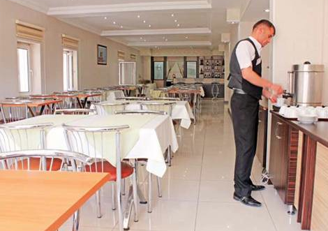 Yerle bir olan otel işte böyle tanıtılıyordu  - Resim: 2