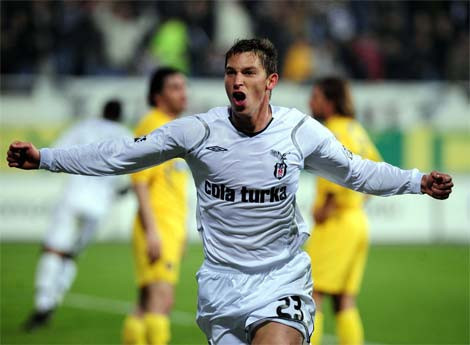 İnönü'de tek gollü gece - Resim: 4