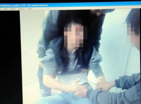 Gençlerin tehlikeli oyunu - Resim: 1