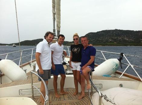 Ali Ağaoğlu ve sevgilisi Petek Ertüre - Resim: 3