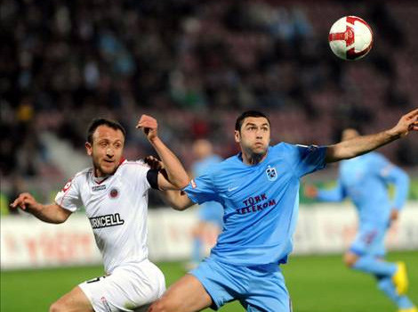 Avni Aker'de büyük sevinç - Resim: 1