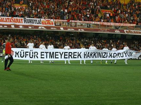 Aslan ağır yaralı - Resim: 4