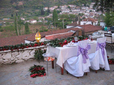 Bu köyün sırrı çözülemedi - Resim: 2