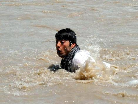 Başrol oyuncusu boğuluyordu - Resim: 1