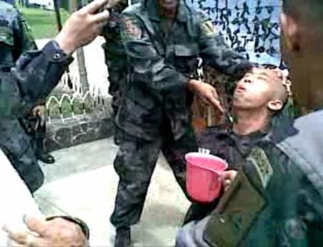 Öğrencilere kırmızı biberli işkence! - Resim: 2